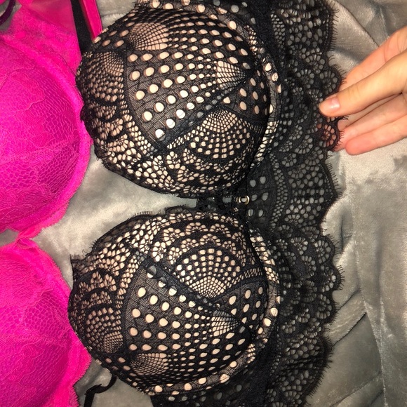 LA SENZA Bras (6) 32DD - Picture 2 of 3